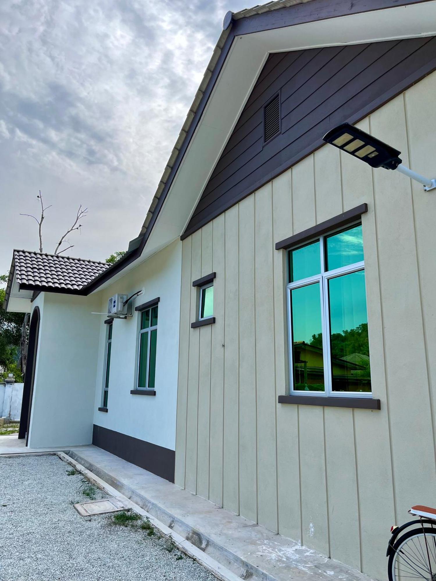 The Broms Villa Kuala Terengganu Eksteriør billede